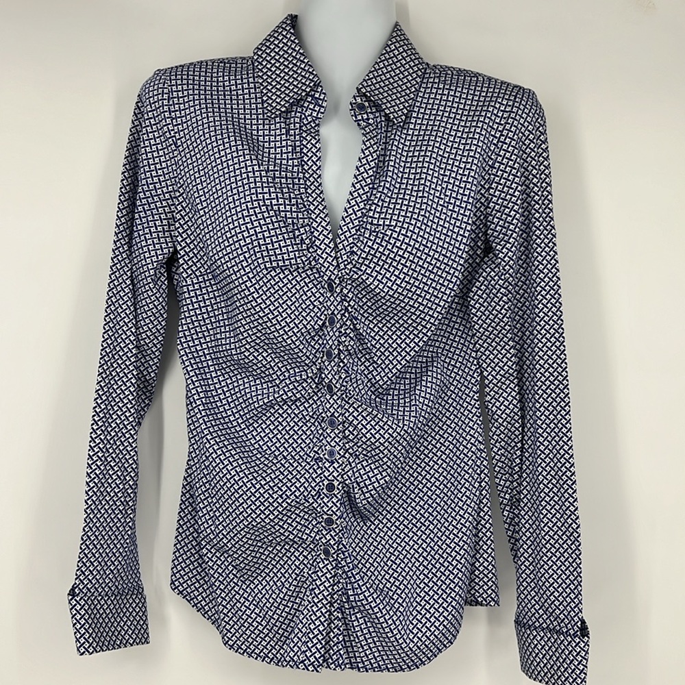 New York & Company Ladies Stretch Button Down Shirt Small